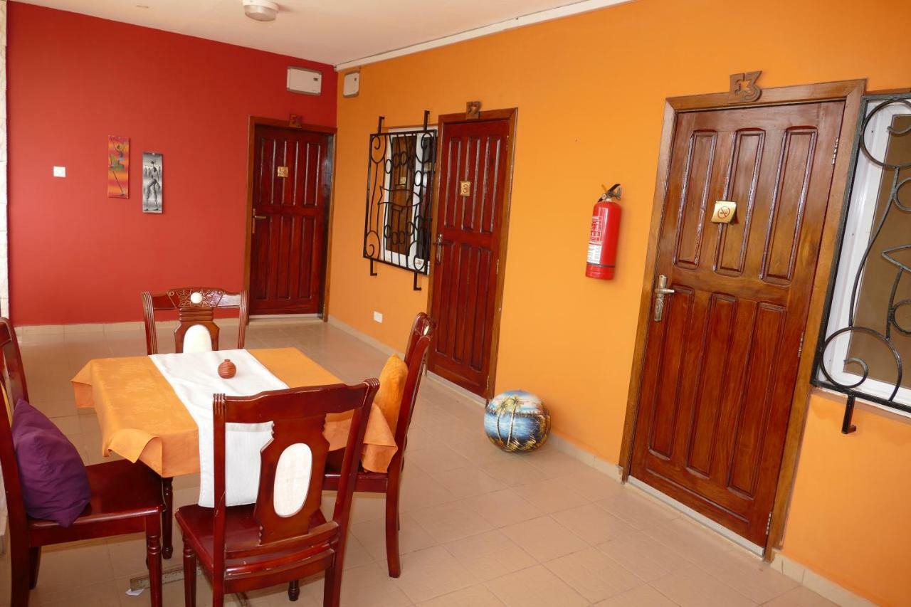 Calabash Apartment-Hotel Kotu Kültér fotó