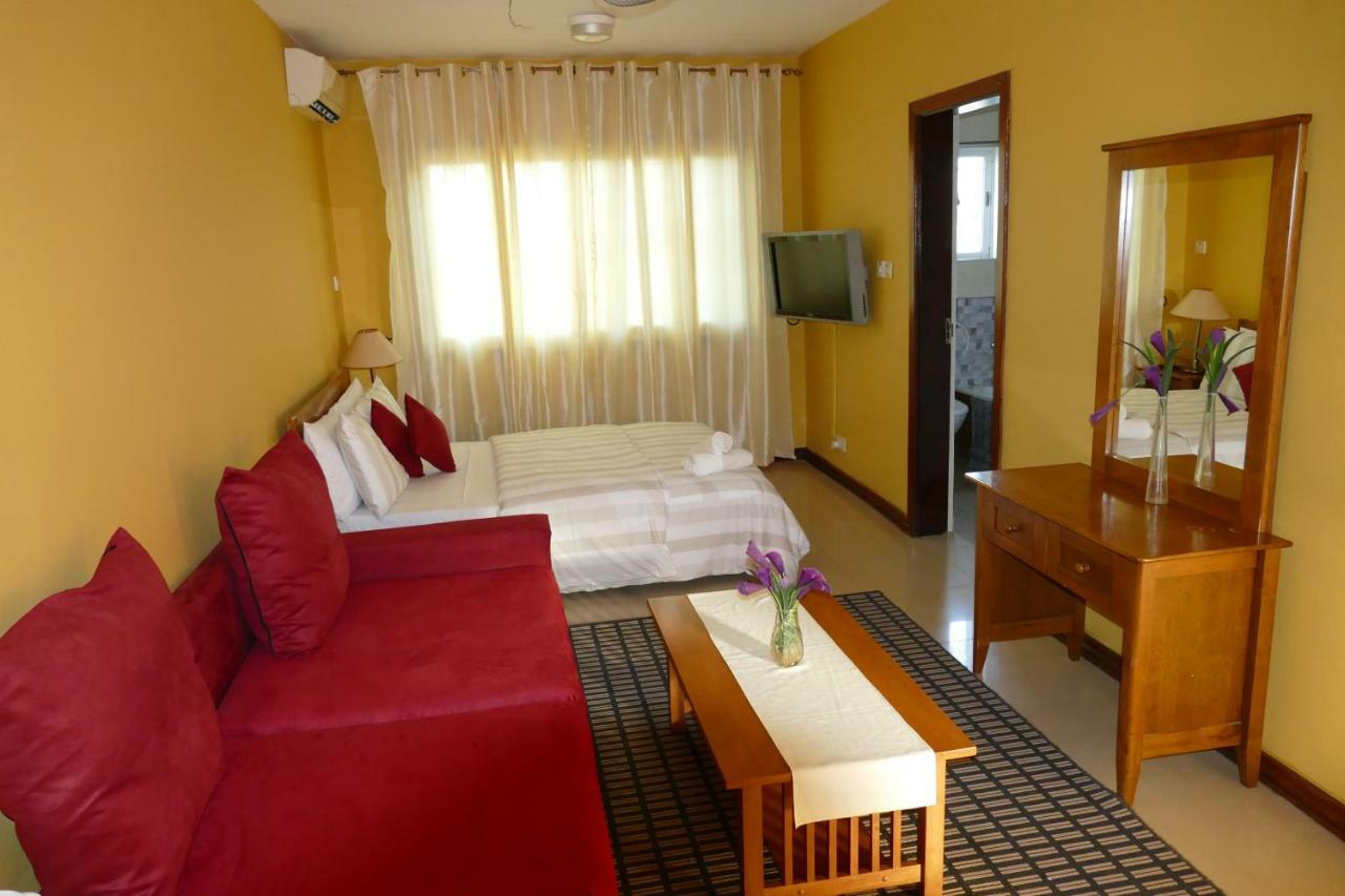 Calabash Apartment-Hotel Kotu Kültér fotó