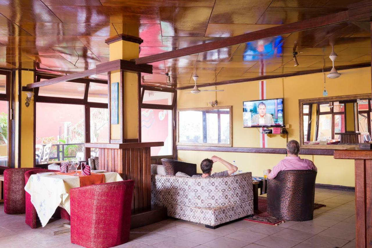 Calabash Apartment-Hotel Kotu Kültér fotó