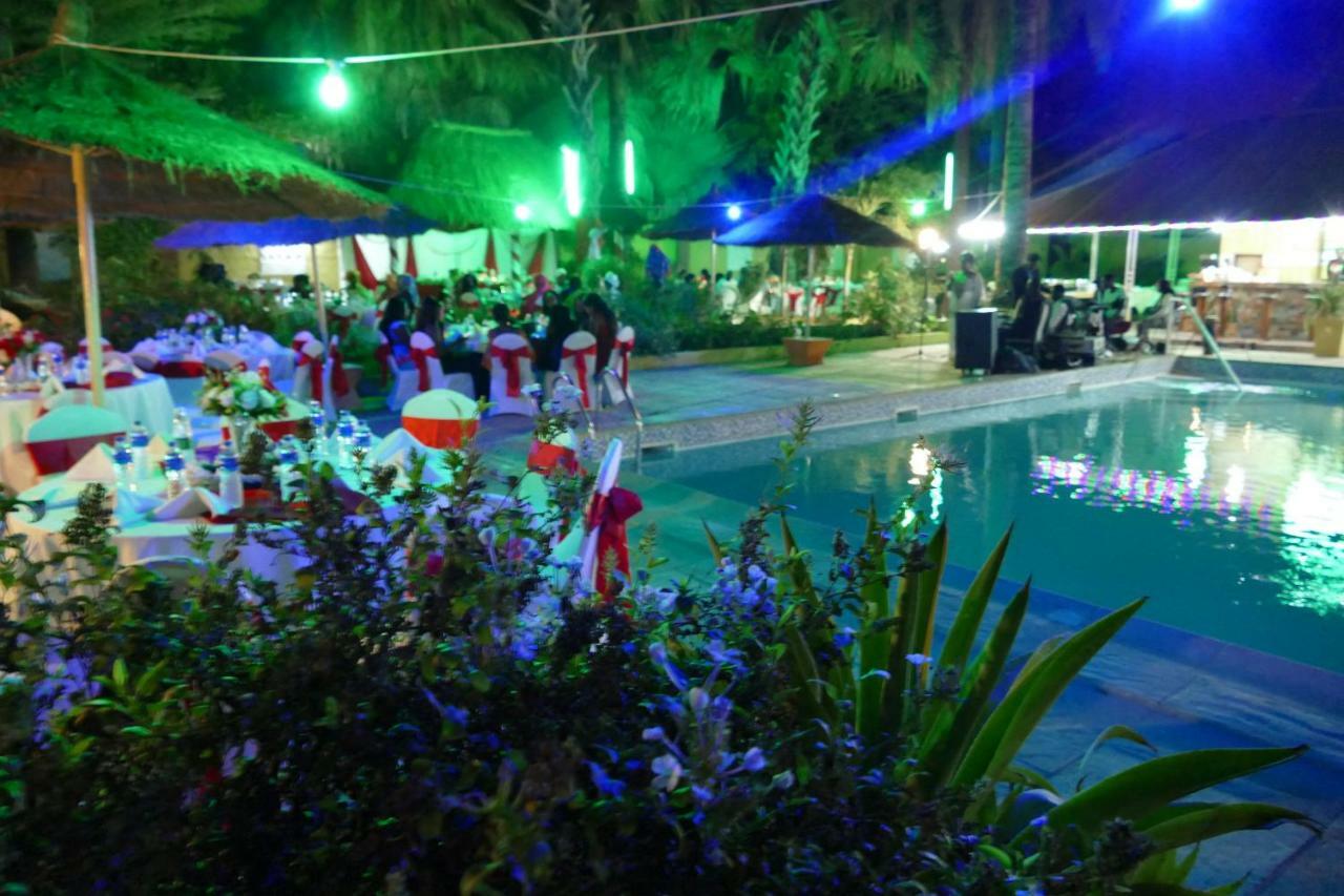 Calabash Apartment-Hotel Kotu Kültér fotó