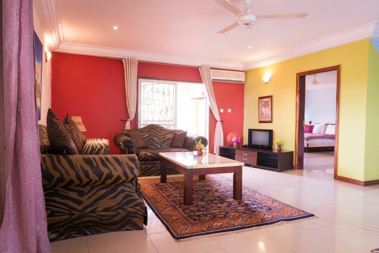 Calabash Apartment-Hotel Kotu Kültér fotó