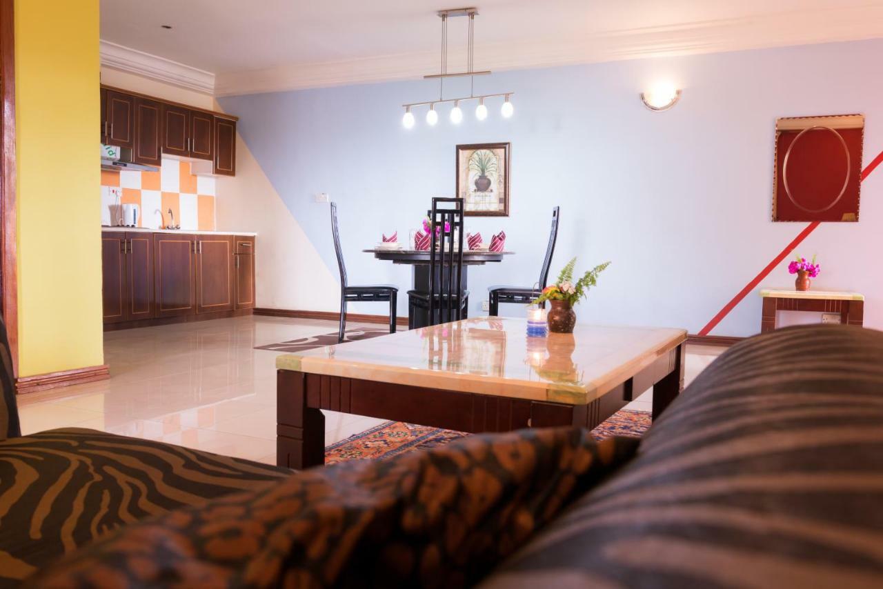 Calabash Apartment-Hotel Kotu Kültér fotó